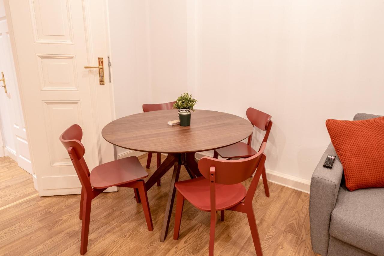 Leben Ein Kreuzberger Altbau Charme Mit Stuck In Bester Kiezlage *